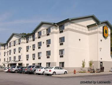 Super 8 By Wyndham Manchester Airport Екстериор снимка